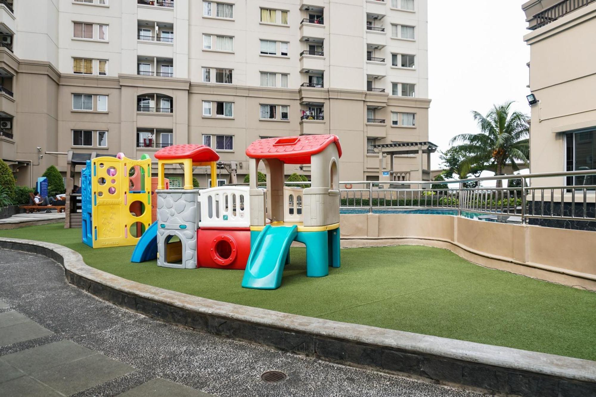 Comfortable And Minimalist 2br At Marina Ancol By Travelio Apartment