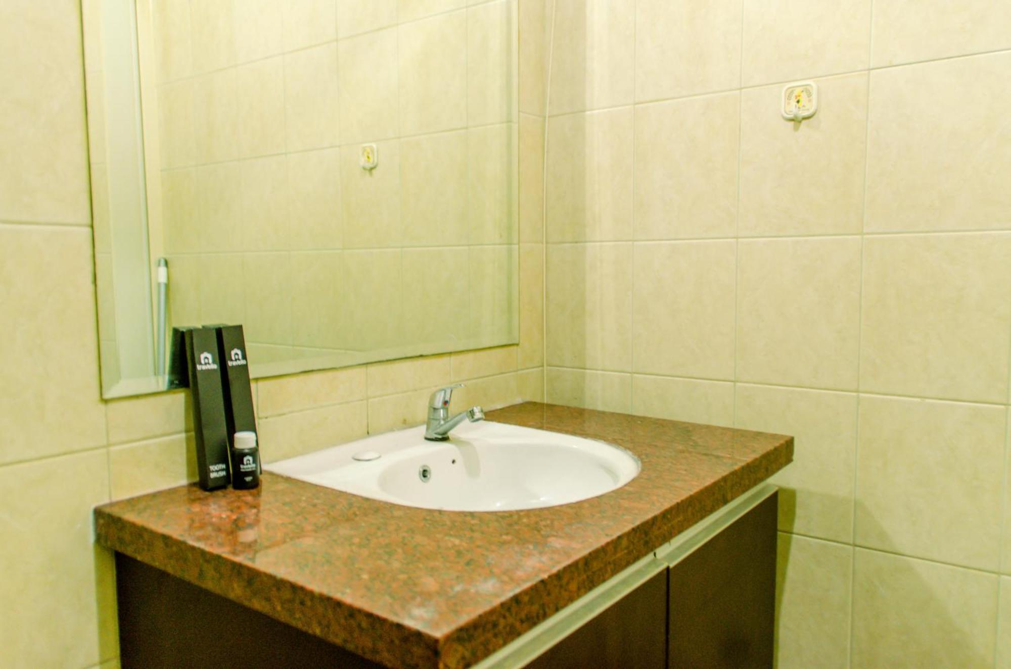 Comfortable And Minimalist 2br At Marina Ancol By Travelio *